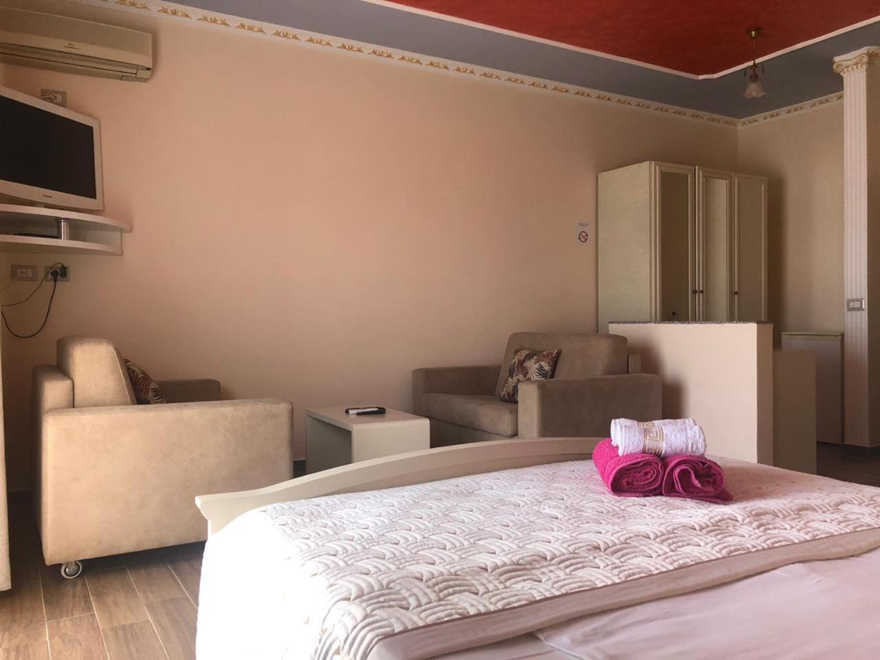 Hotel Maren Durrës Habitación foto
